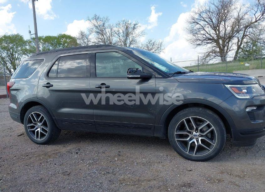 Photo 14 of 2018 Ford Explorer SPORT (VIN 1FM5K8GT8JGB78595)