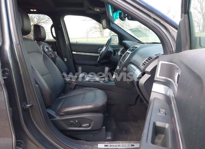 Photo 5 of 2018 Ford Explorer SPORT (VIN 1FM5K8GT8JGB78595)