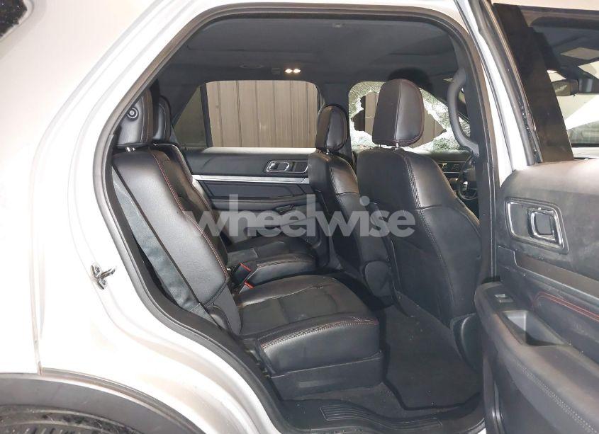 Photo 8 of 2018 Ford Explorer SPORT (VIN 1FM5K8GT8JGC96386)