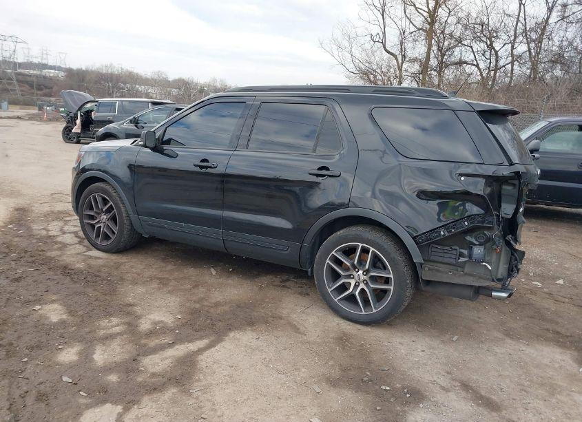 Photo 3 of 2019 Ford Explorer N/A (VIN 1FM5K8GT8KGA35695)