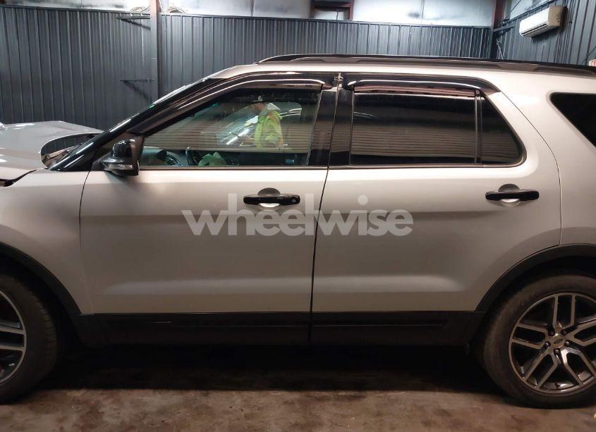 Photo 14 of 2016 Ford Explorer SPORT (VIN 1FM5K8GT9GGB38759)