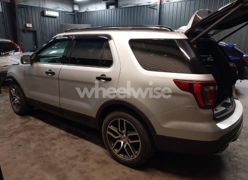 Photo 3 of 2016 Ford Explorer SPORT (VIN 1FM5K8GT9GGB38759)