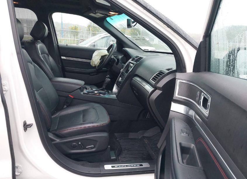 Photo 5 of 2017 Ford Explorer SPORT (VIN 1FM5K8GT9HGC12781)