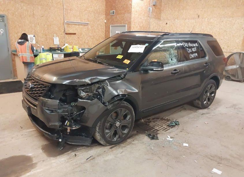 Photo 2 of 2018 Ford Explorer SPORT (VIN 1FM5K8GT9JGC23446)