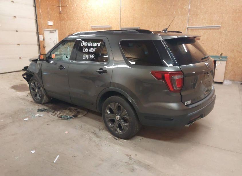 Photo 3 of 2018 Ford Explorer SPORT (VIN 1FM5K8GT9JGC23446)