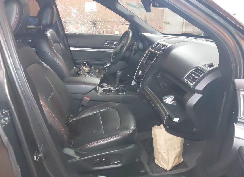 Photo 5 of 2018 Ford Explorer SPORT (VIN 1FM5K8GT9JGC23446)