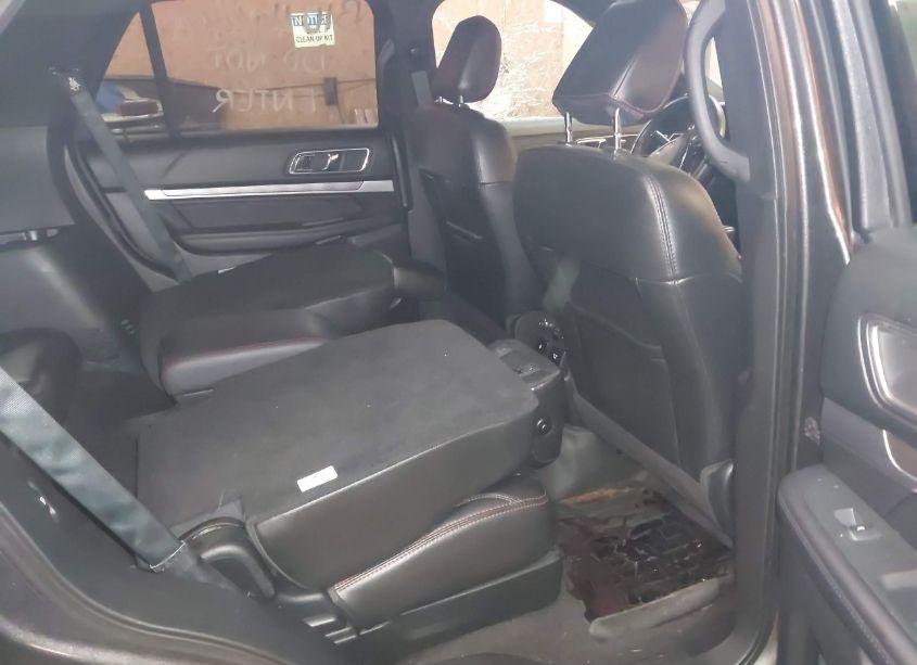 Photo 8 of 2018 Ford Explorer SPORT (VIN 1FM5K8GT9JGC23446)