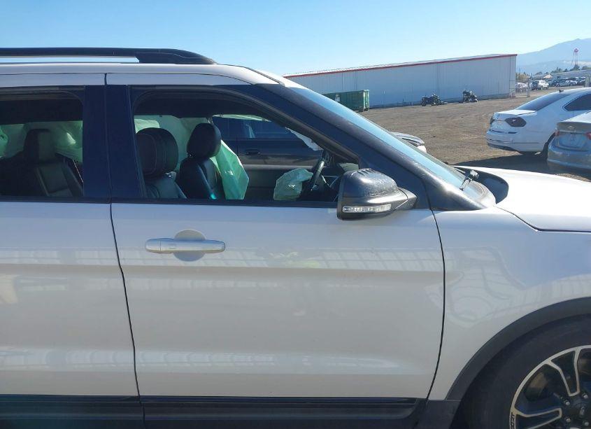 Photo 13 of 2015 Ford Explorer SPORT (VIN 1FM5K8GTXFGC04847)
