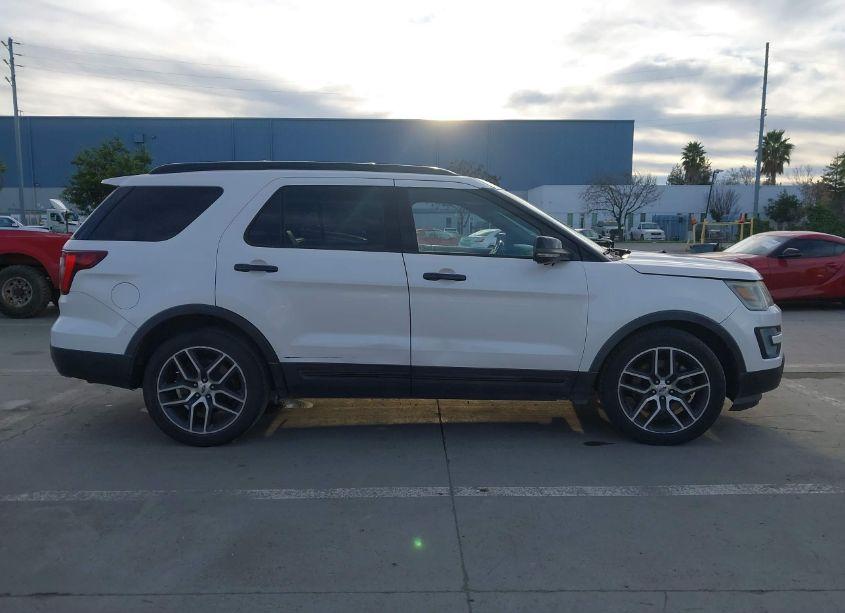 Photo 13 of 2016 Ford Explorer SPORT (VIN 1FM5K8GTXGGB42741)