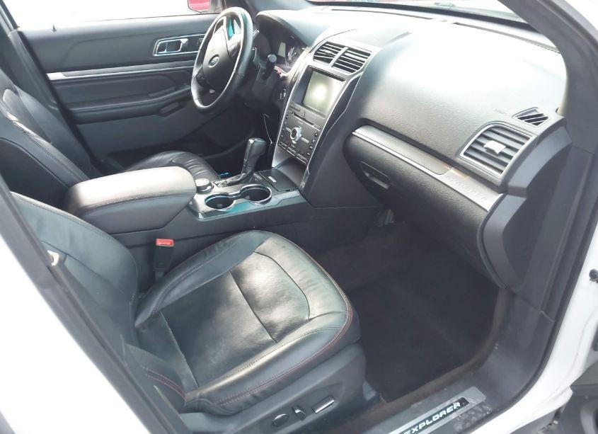 Photo 5 of 2016 Ford Explorer SPORT (VIN 1FM5K8GTXGGB42741)