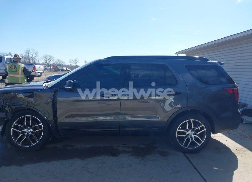 Photo 15 of 2016 Ford Explorer SPORT (VIN 1FM5K8GTXGGC02467)