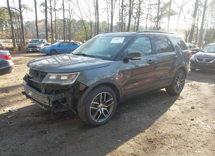 Photo 2 of 2016 Ford Explorer SPORT (VIN 1FM5K8GTXGGC12531)