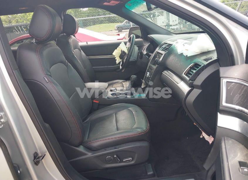 Photo 5 of 2017 Ford Explorer SPORT (VIN 1FM5K8GTXHGB20532)