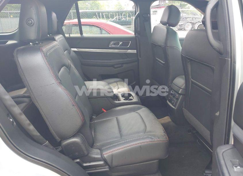 Photo 8 of 2017 Ford Explorer SPORT (VIN 1FM5K8GTXHGB20532)