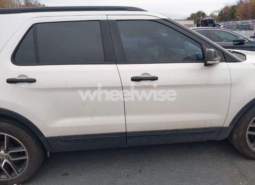 Photo 13 of 2017 Ford Explorer SPORT (VIN 1FM5K8GTXHGC29640)