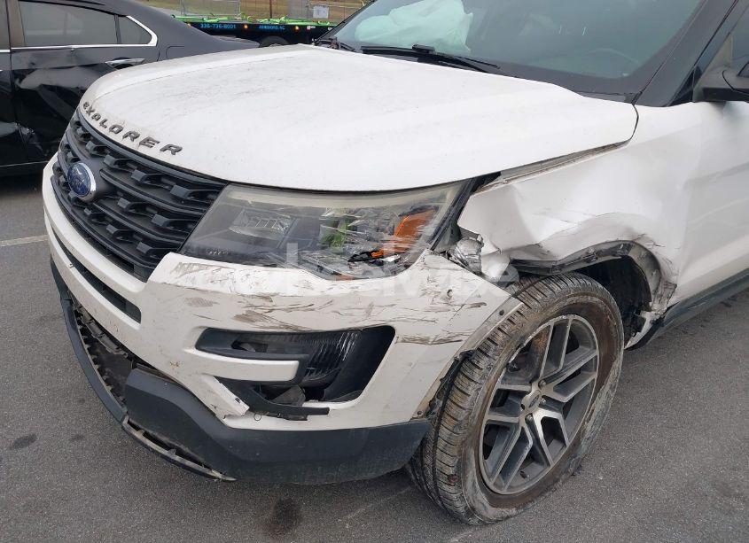 Photo 6 of 2017 Ford Explorer SPORT (VIN 1FM5K8GTXHGC29640)