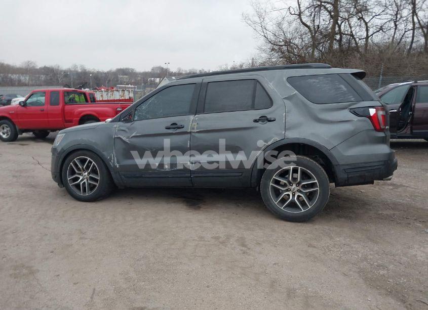 Photo 15 of 2018 Ford Explorer SPORT (VIN 1FM5K8GTXJGC50350)