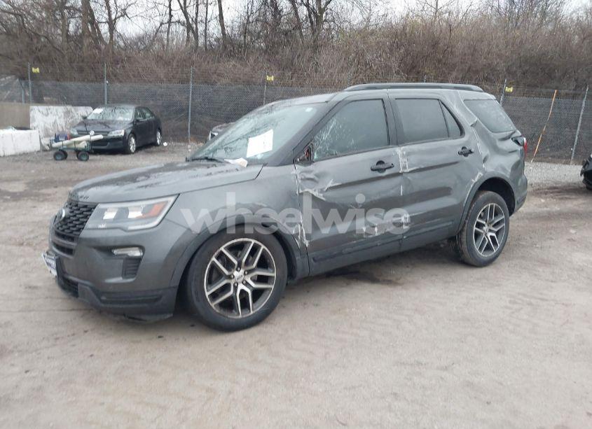 Photo 2 of 2018 Ford Explorer SPORT (VIN 1FM5K8GTXJGC50350)