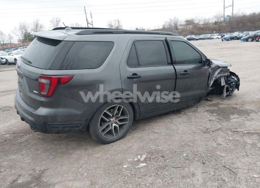 Photo 4 of 2018 Ford Explorer SPORT (VIN 1FM5K8GTXJGC50350)