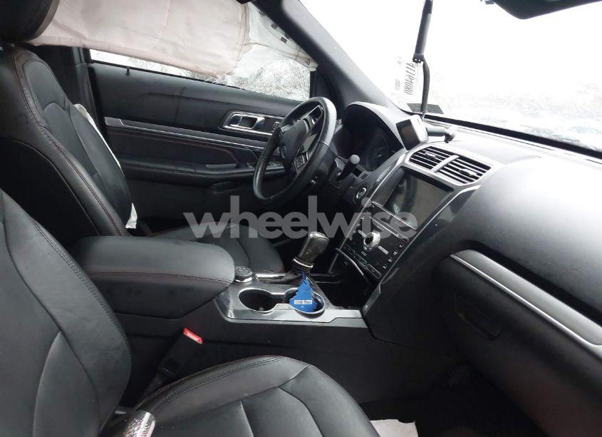 Photo 5 of 2018 Ford Explorer SPORT (VIN 1FM5K8GTXJGC50350)