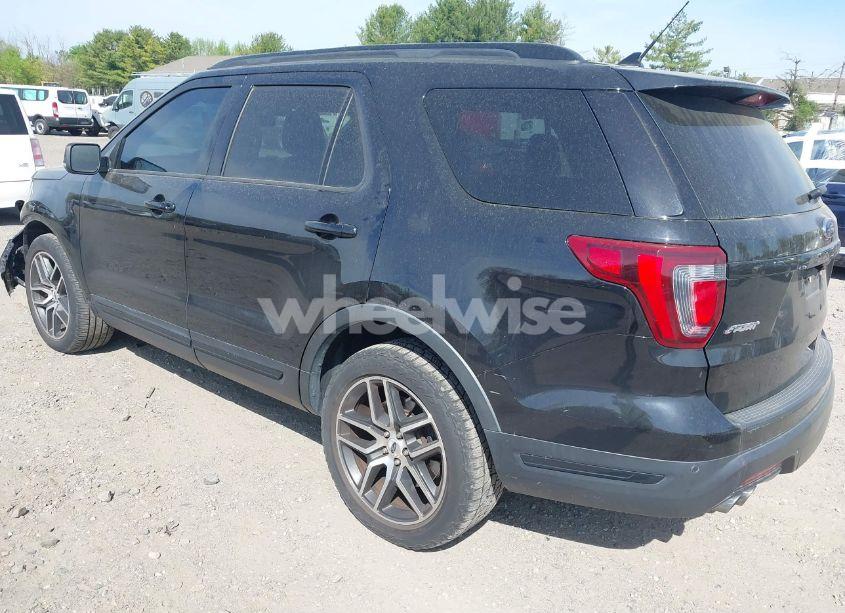 Photo 3 of 2019 Ford Explorer SPORT (VIN 1FM5K8GTXKGB33417)