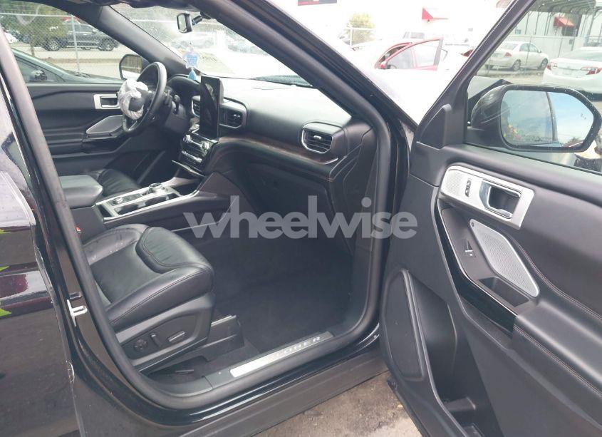 Photo 5 of 2021 Ford Explorer PLATINUM (VIN 1FM5K8HC5MGA56909)