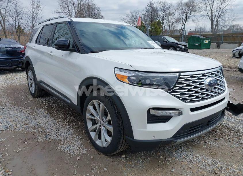 2021 Ford Explorer PLATINUM (VIN 1FM5K8HC6MGA92897) main photo