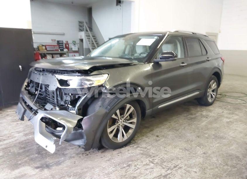 Photo 2 of 2020 Ford Explorer PLATINUM (VIN 1FM5K8HC8LGA04995)