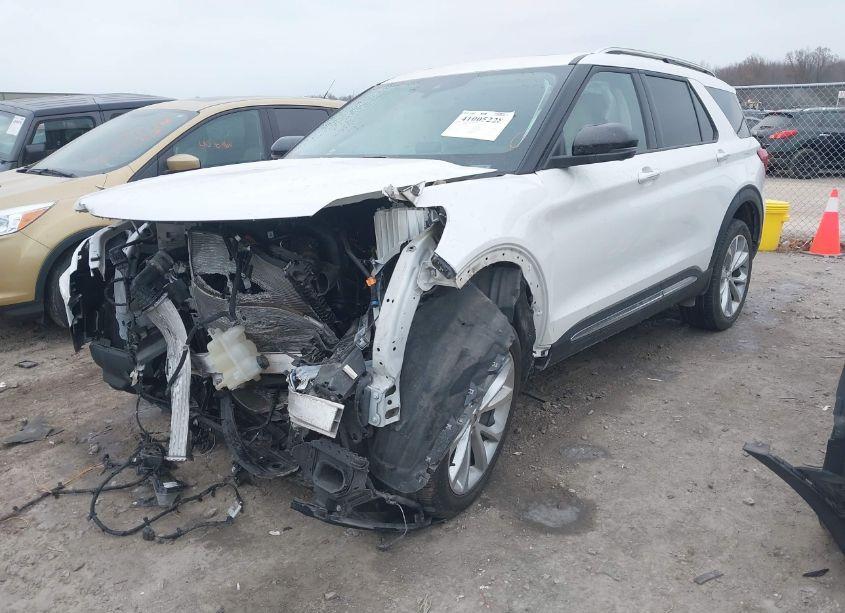 Photo 2 of 2023 Ford Explorer PLATINUM (VIN 1FM5K8HC8PGA28171)