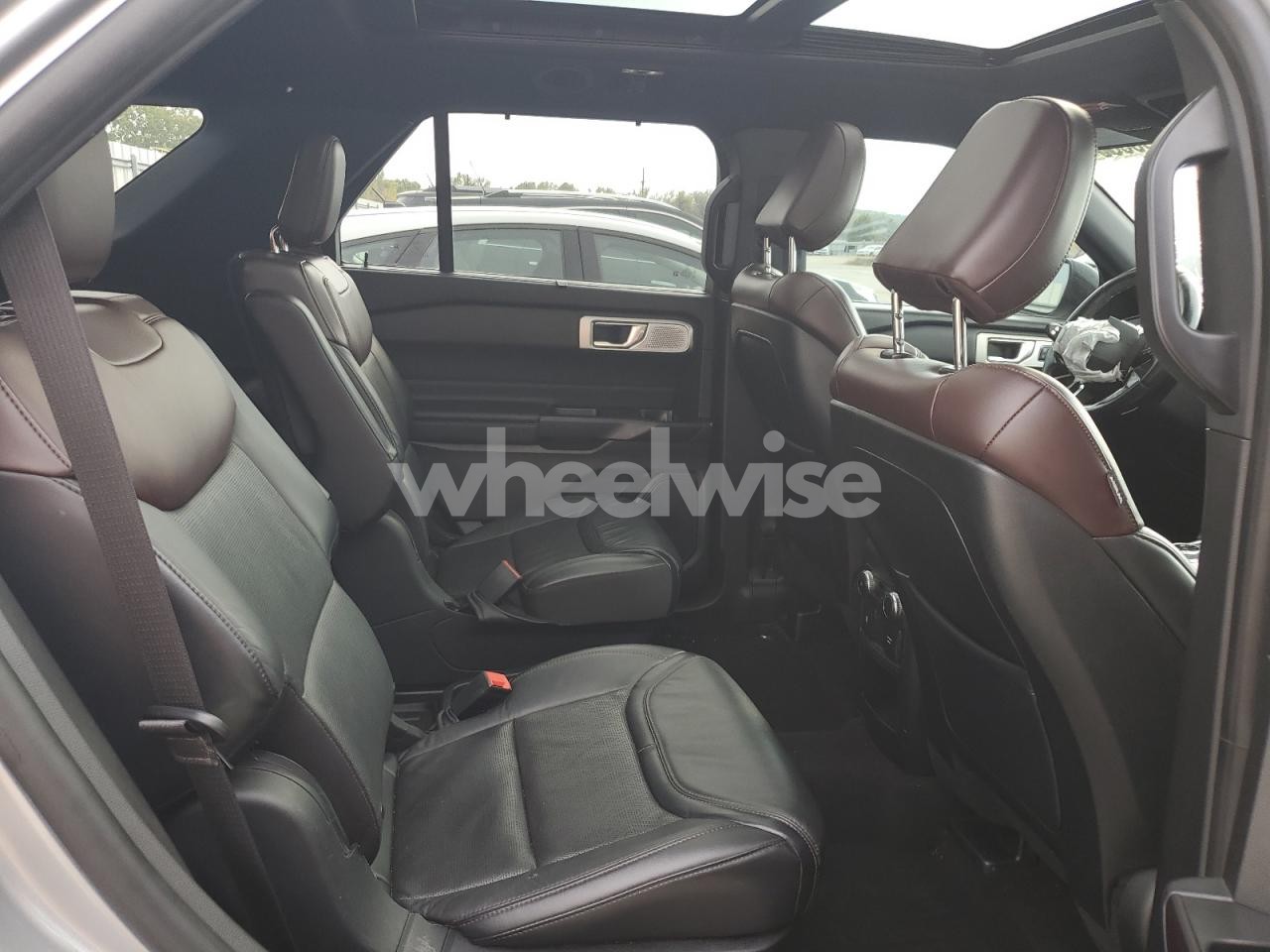 Photo 11 of 2020 FORD EXPLORER PLATINUM N/A (VIN 1FM5K8HC9LGA15794)