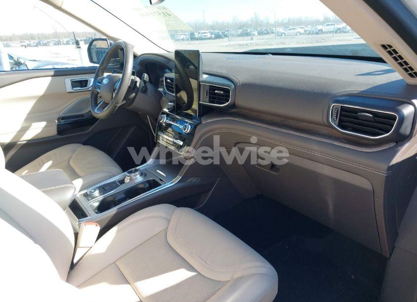 Photo 5 of 2021 Ford Explorer PLATINUM (VIN 1FM5K8HCXMGA11853)