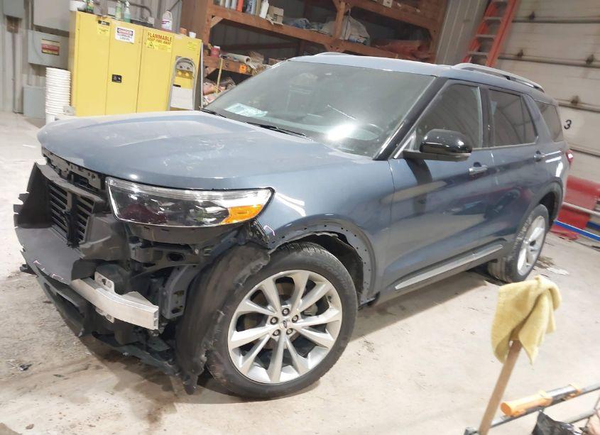 Photo 2 of 2021 Ford Explorer PLATINUM (VIN 1FM5K8HCXMGB68380)