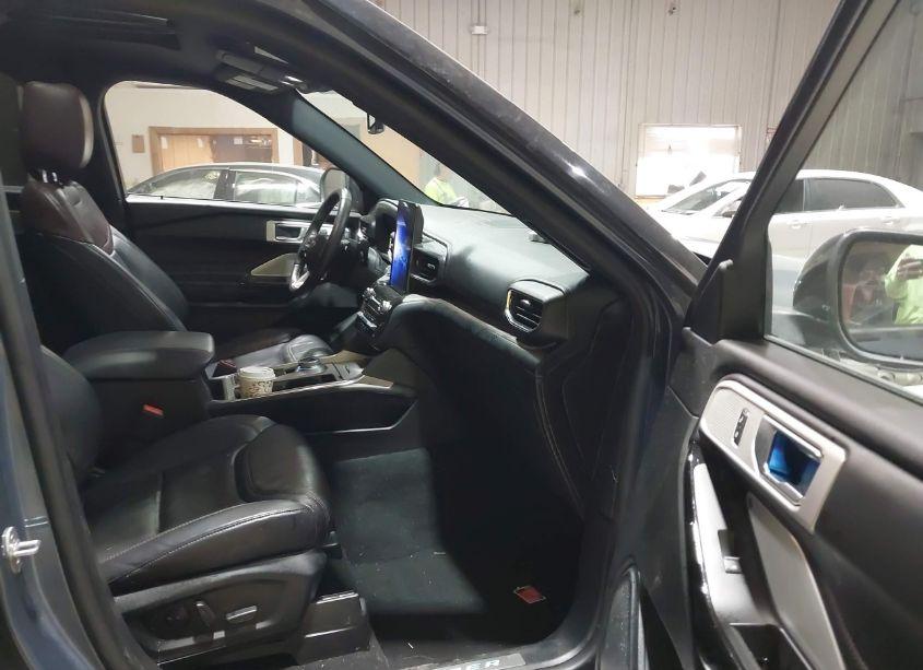 Photo 5 of 2021 Ford Explorer PLATINUM (VIN 1FM5K8HCXMGB68380)