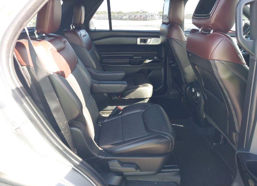 Photo 8 of 2022 Ford Explorer PLATINUM (VIN 1FM5K8HCXNGB12120)