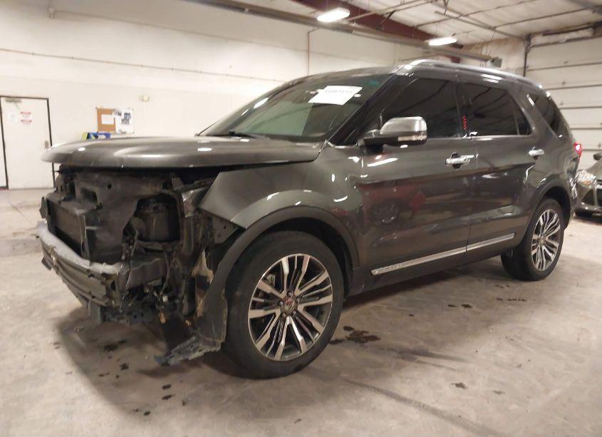 Photo 2 of 2016 Ford Explorer PLATINUM (VIN 1FM5K8HT0GGC22189)