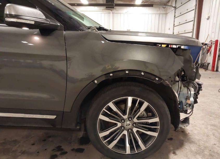 Photo 6 of 2016 Ford Explorer PLATINUM (VIN 1FM5K8HT0GGC22189)