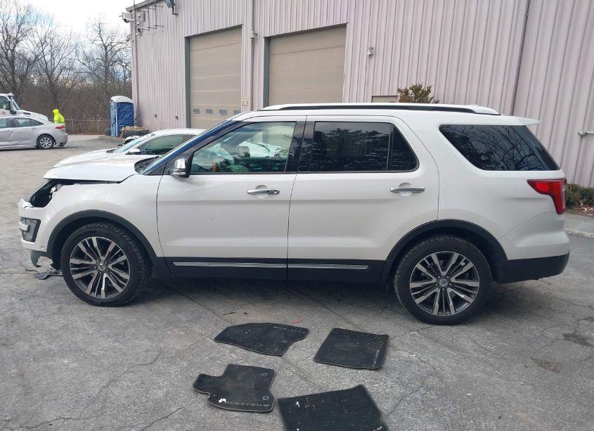 Photo 14 of 2017 Ford Explorer PLATINUM (VIN 1FM5K8HT0HGA12290)