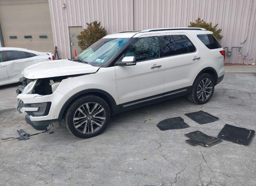 Photo 2 of 2017 Ford Explorer PLATINUM (VIN 1FM5K8HT0HGA12290)