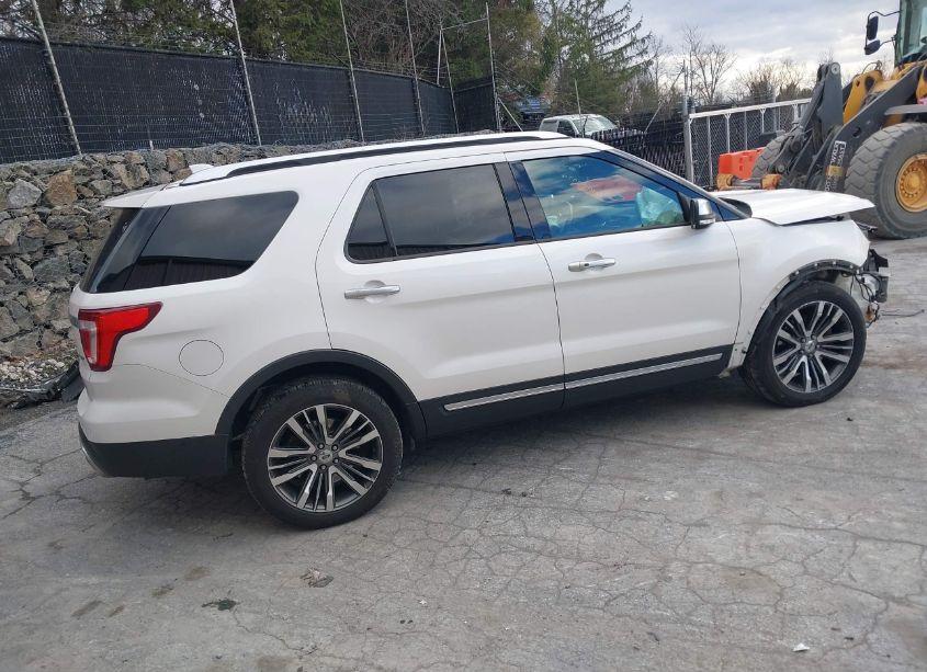 Photo 4 of 2017 Ford Explorer PLATINUM (VIN 1FM5K8HT0HGA12290)