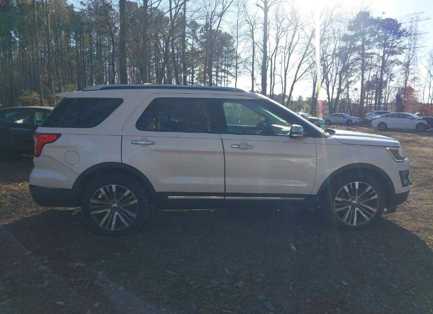 Photo 13 of 2017 Ford Explorer PLATINUM (VIN 1FM5K8HT0HGA32135)