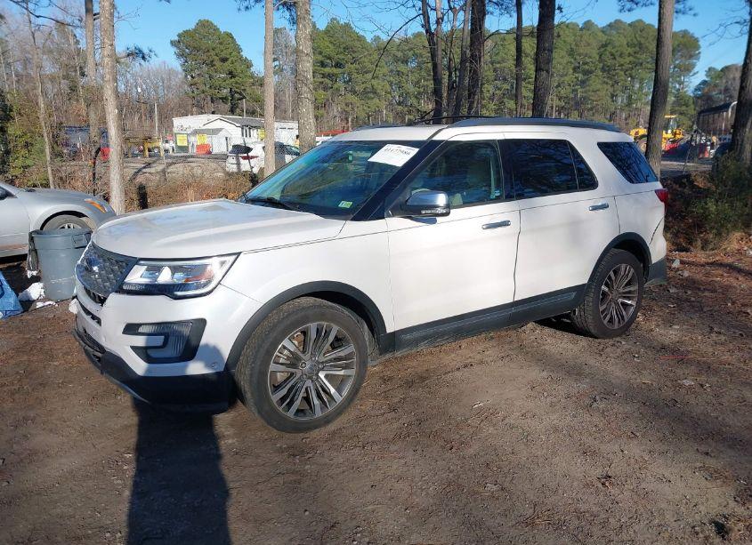 Photo 2 of 2017 Ford Explorer PLATINUM (VIN 1FM5K8HT0HGA32135)