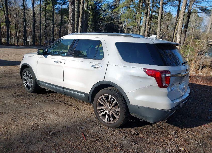Photo 3 of 2017 Ford Explorer PLATINUM (VIN 1FM5K8HT0HGA32135)