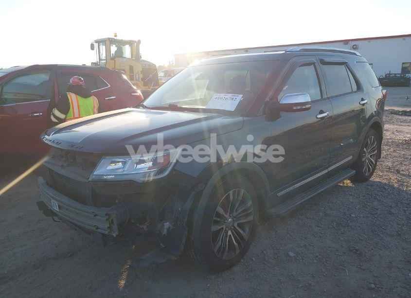 Photo 2 of 2017 Ford Explorer PLATINUM (VIN 1FM5K8HT0HGB18979)