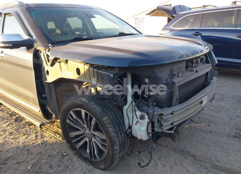 Photo 6 of 2017 Ford Explorer PLATINUM (VIN 1FM5K8HT0HGB18979)