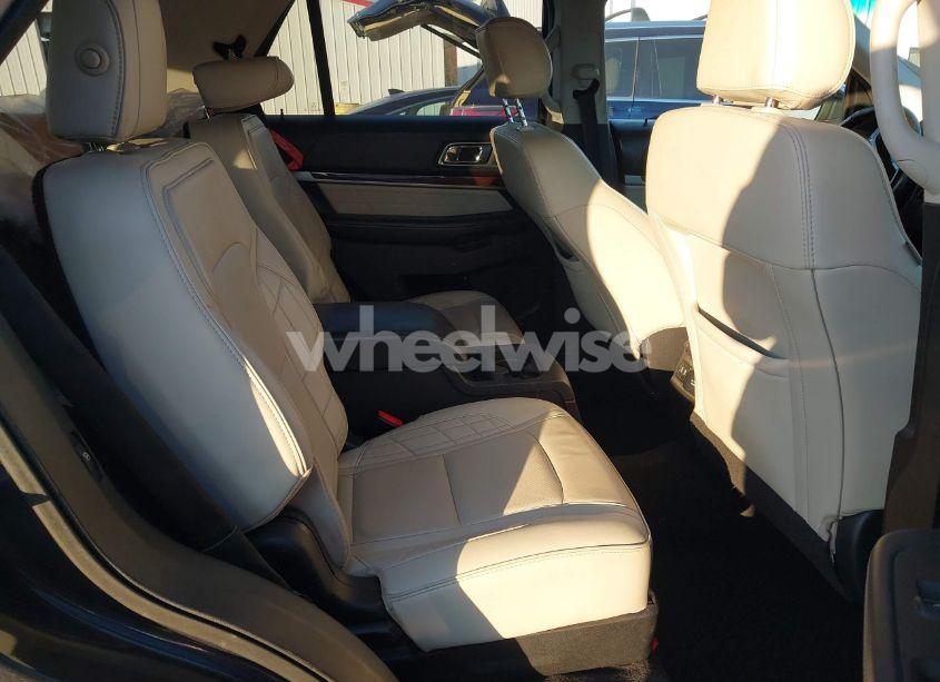 Photo 8 of 2017 Ford Explorer PLATINUM (VIN 1FM5K8HT0HGB18979)