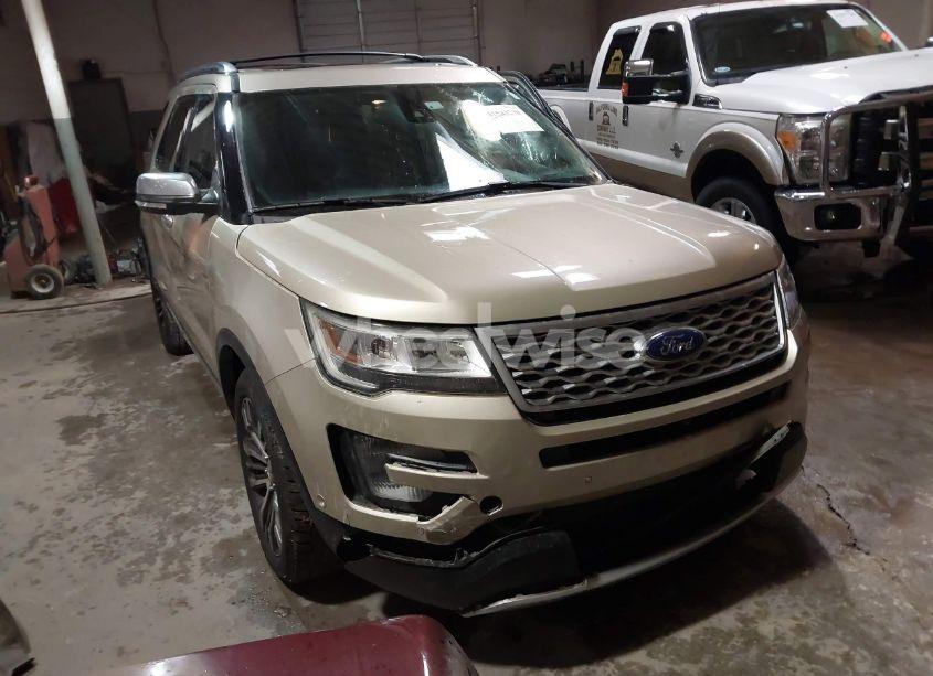 2017 Ford Explorer PLATINUM (VIN 1FM5K8HT0HGC89411) main photo