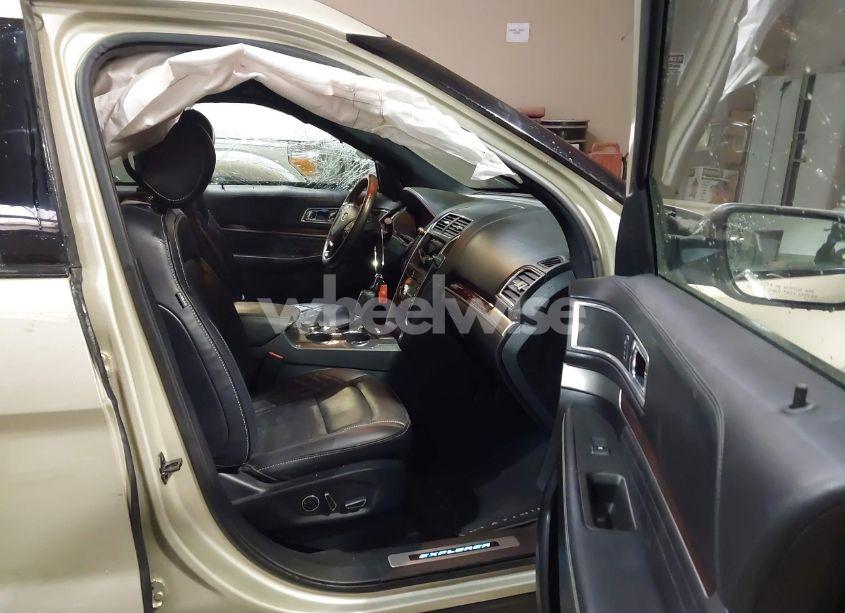 Photo 5 of 2017 Ford Explorer PLATINUM (VIN 1FM5K8HT0HGC89411)