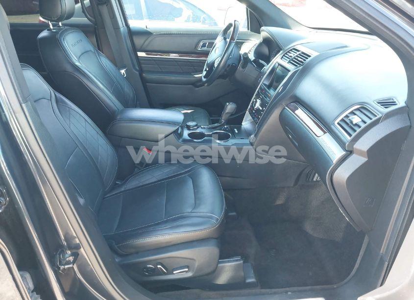 Photo 5 of 2017 Ford Explorer PLATINUM (VIN 1FM5K8HT0HGE29280)
