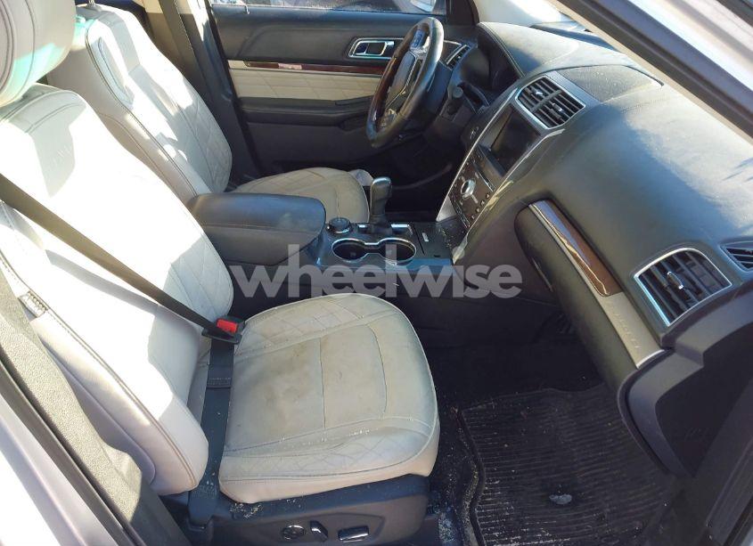 Photo 5 of 2016 Ford Explorer PLATINUM (VIN 1FM5K8HT1GGA54594)