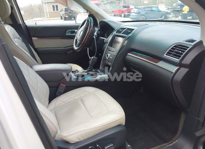 Photo 5 of 2016 Ford Explorer PLATINUM (VIN 1FM5K8HT1GGA69550)